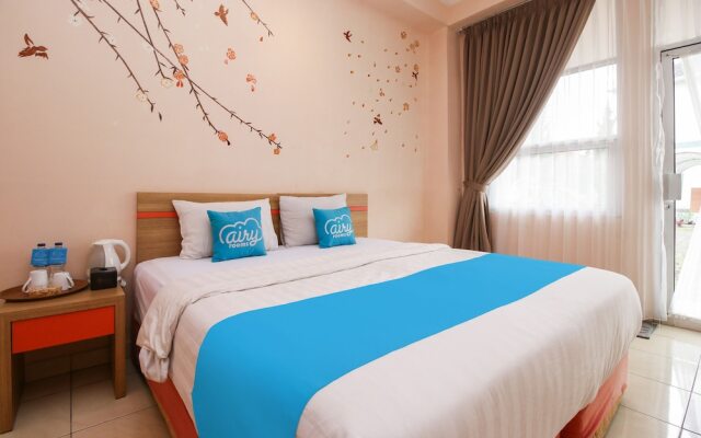 Airy Lembang Villa Istana Bunga Tulip Bandung