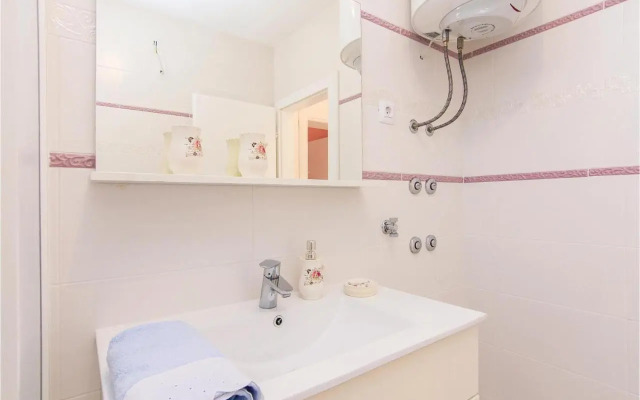 Two-Bedroom Apartment in Pakostane