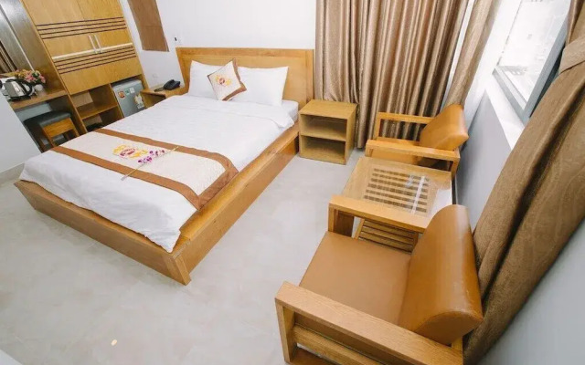 Tan Hoang Long Hotel DN - by BayLuxury