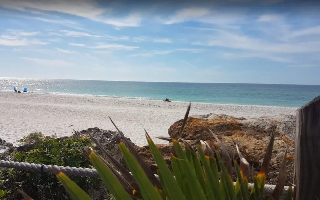 Tropical Waterview Mansion