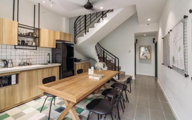 Botanist Lab Minihotel by CIRCADIAN