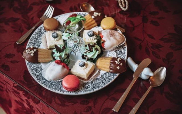 Mathis House, A Victorian Bed & Breakfast and Tea Room at 600 Main