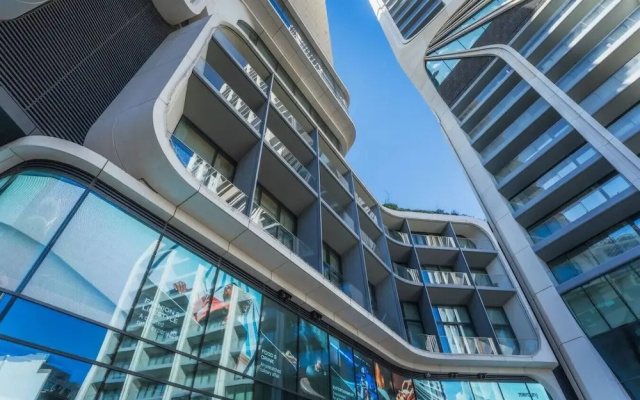 Official Mercury Suites With Rooftop Pool Access
