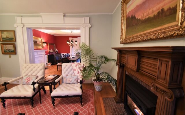 34 State Historic Luxury Suites