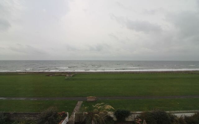 Parkstone Hotel