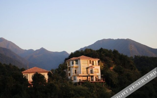 Tonglu Yi Ran Ju Inn