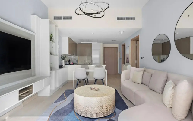 1BR Azizi Riviera B7 Pool View