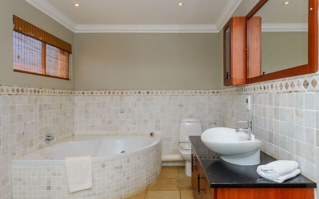 San Lameer Villa Rentals 13925