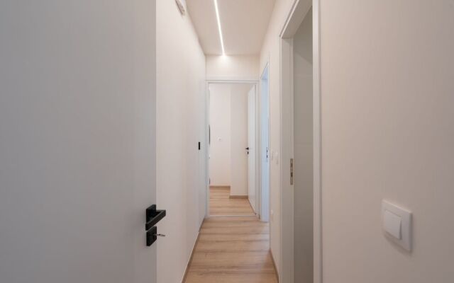 Io Suites