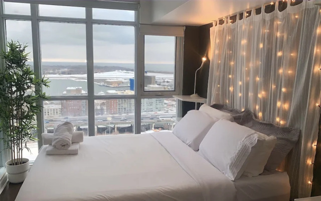 Gorgeous Lakeview Boutique Suites