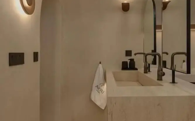 Akri Santorini with heated Jacuzzi