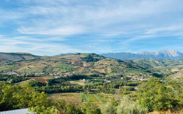 Beautiful Mountain View Home in Castilenti