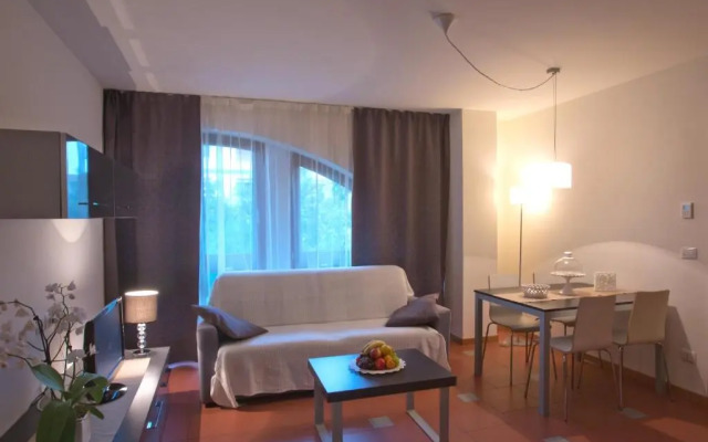 Aparthotel Lacroma