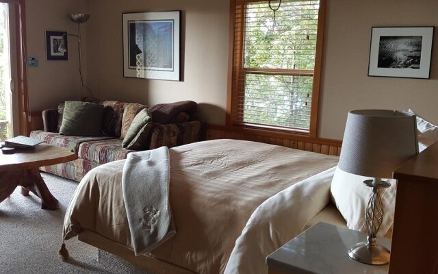 Reef Point Oceanfront B & B