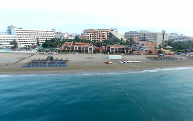 Playacapricho Hotel