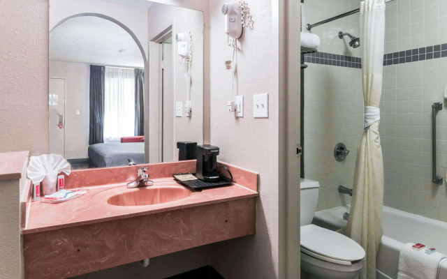 Econo Lodge