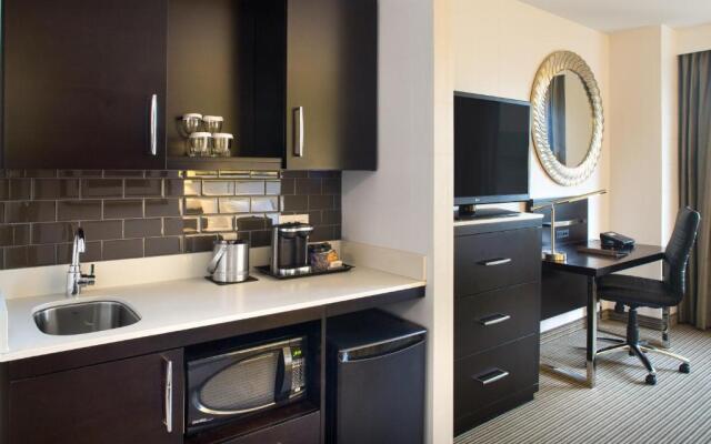 The Hollis Halifax a DoubleTree Suites by Hilton Hotel
