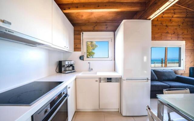 Terra Zeus - Wooden House Beachfront