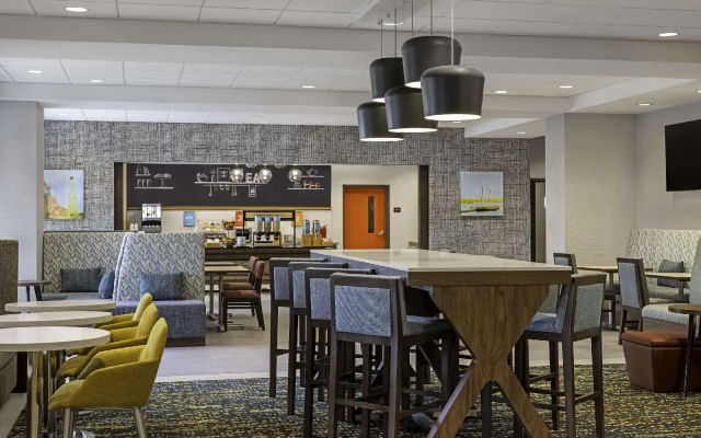Hampton Inn Midland, On