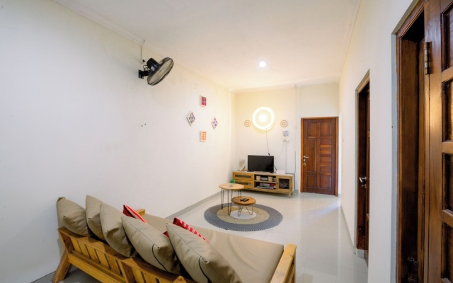 Villa New D'Bamboo by Plesirhatiyogja