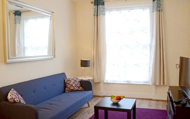 OYO Kings Cross Apartment