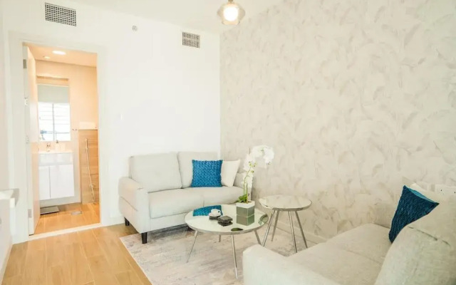 Nasma Luxury Stays - Al Raha Lofts 2