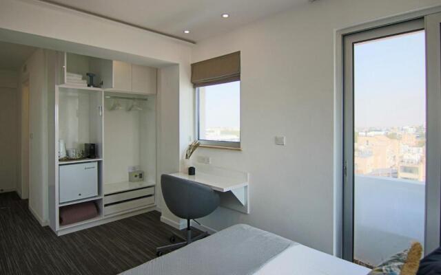 Phaedrus Living Luxury Suite Nicosia 510