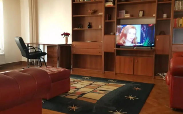 APARTAMENT CENTRAL 2 CAMERE cu CENTRALA