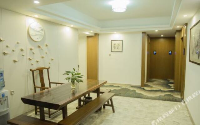 Xiamen Fengxiang Business Hotel (Tong'an South Ring Road)