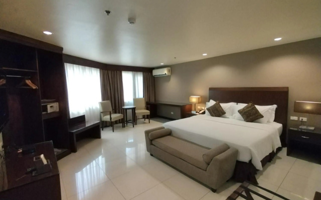 Mandarin Plaza Hotel