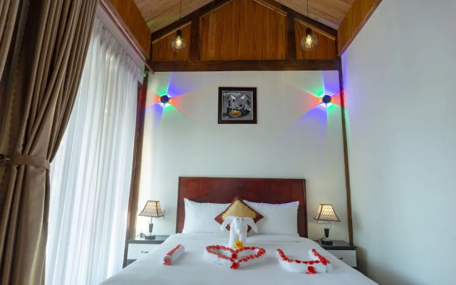 Ha My Beachside Villa Hoian
