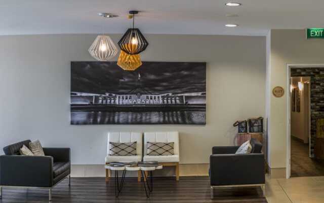 Pacific Suites Canberra