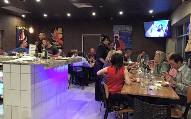 Quest Mawson Lakes