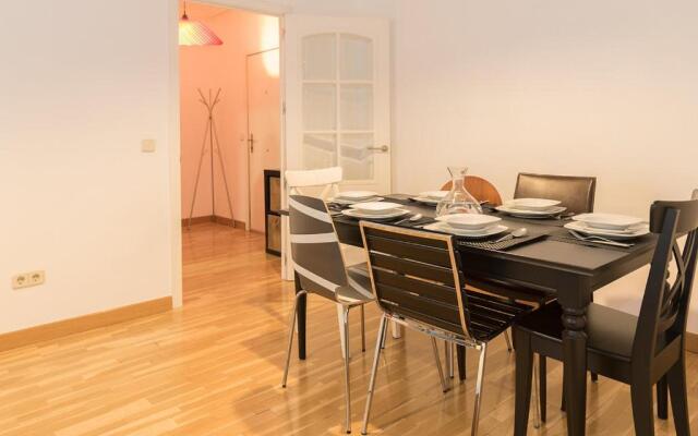 Bonito apartamento cerca de la Plaza Mayor (C/Segovia 10)