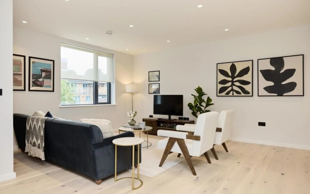The Brondesbury Place - Bright 2bdr Flat With Balcony + Parking