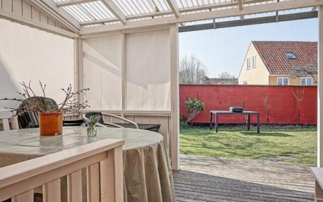 Two-Bedroom Holiday home in Svaneke 5