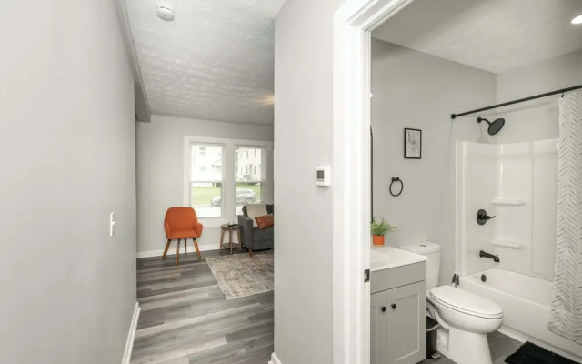 Modern Cincy Home - For 6