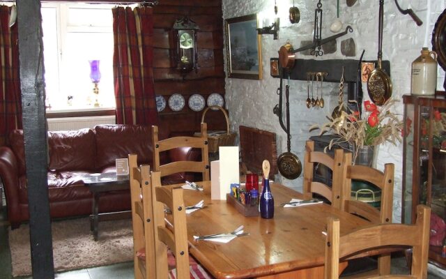 The Red Lion Country Inn