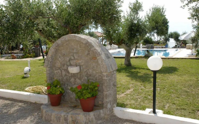 Porto Lourbas Hotel