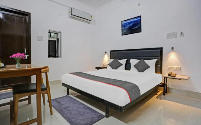 Oyo Townhouse 1082 Holidayy Inn