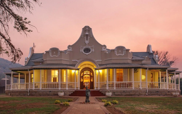 Bakenskraal Ostrich Palace