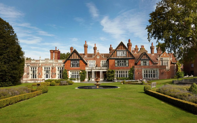 Macdonald Elmers Court Hotel