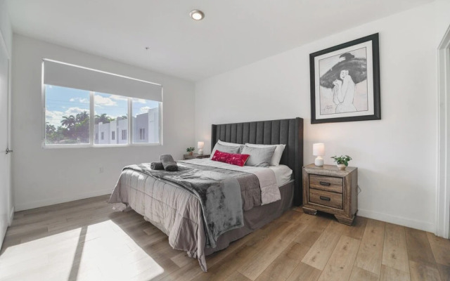 Stylish Townhouses by Design District