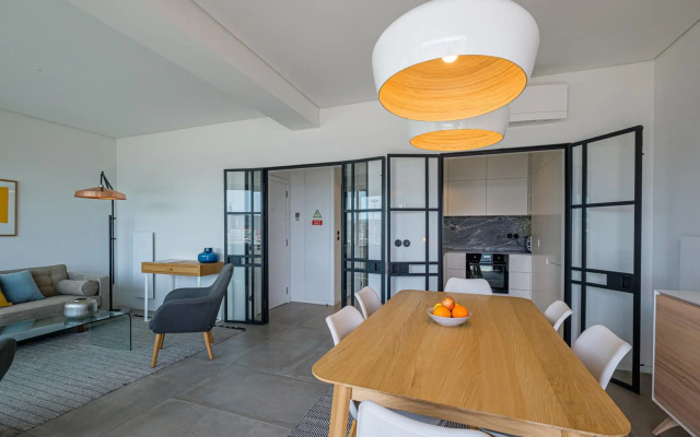 Nomad's 2bdr Riverside Lisbon