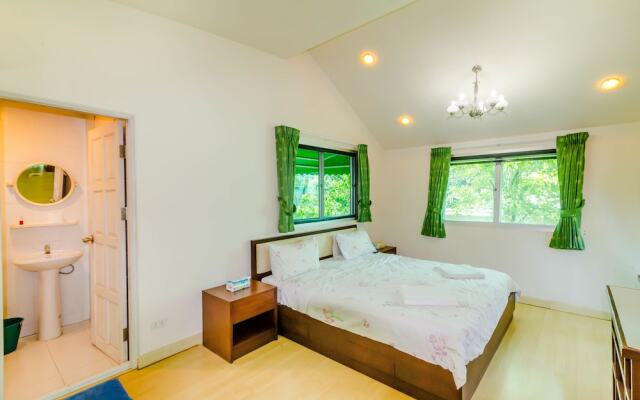 Chalong Hill Tropical Garden Homes