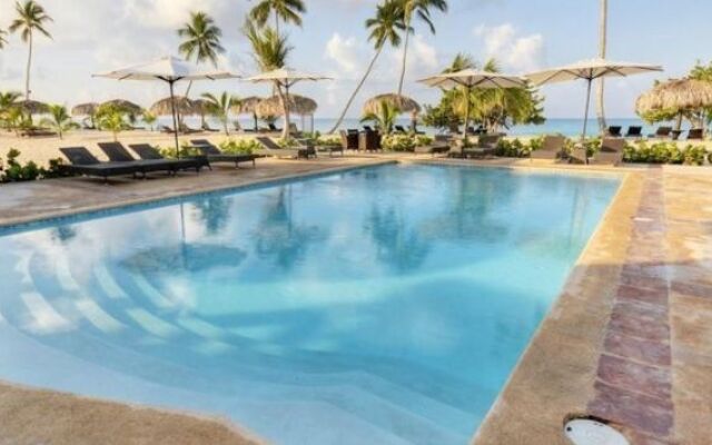 Cadaques Caribe Resort& Villas
