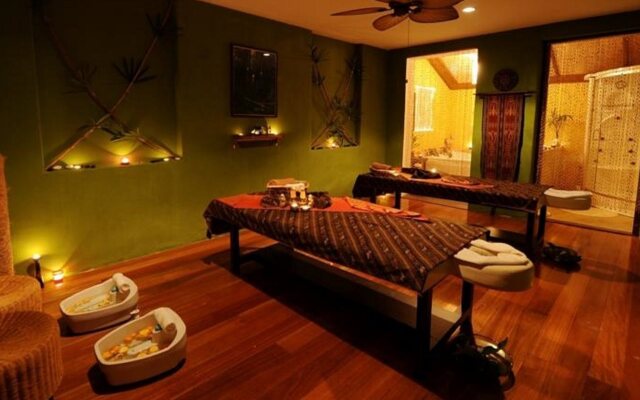 Apple Heritage Hotel