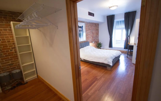 MTLVacationRentals - The City Chalet