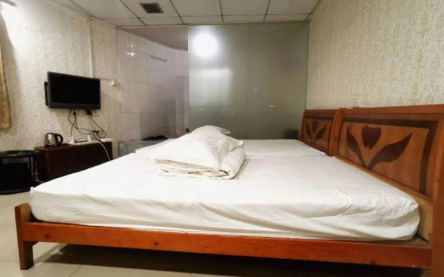 Yuanyue Business Hotel