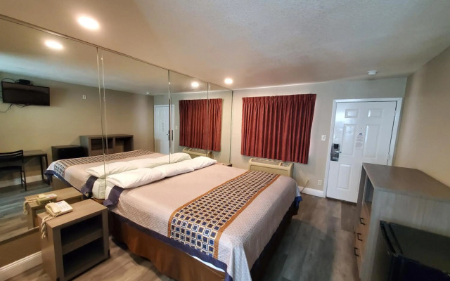 River Inn Motel